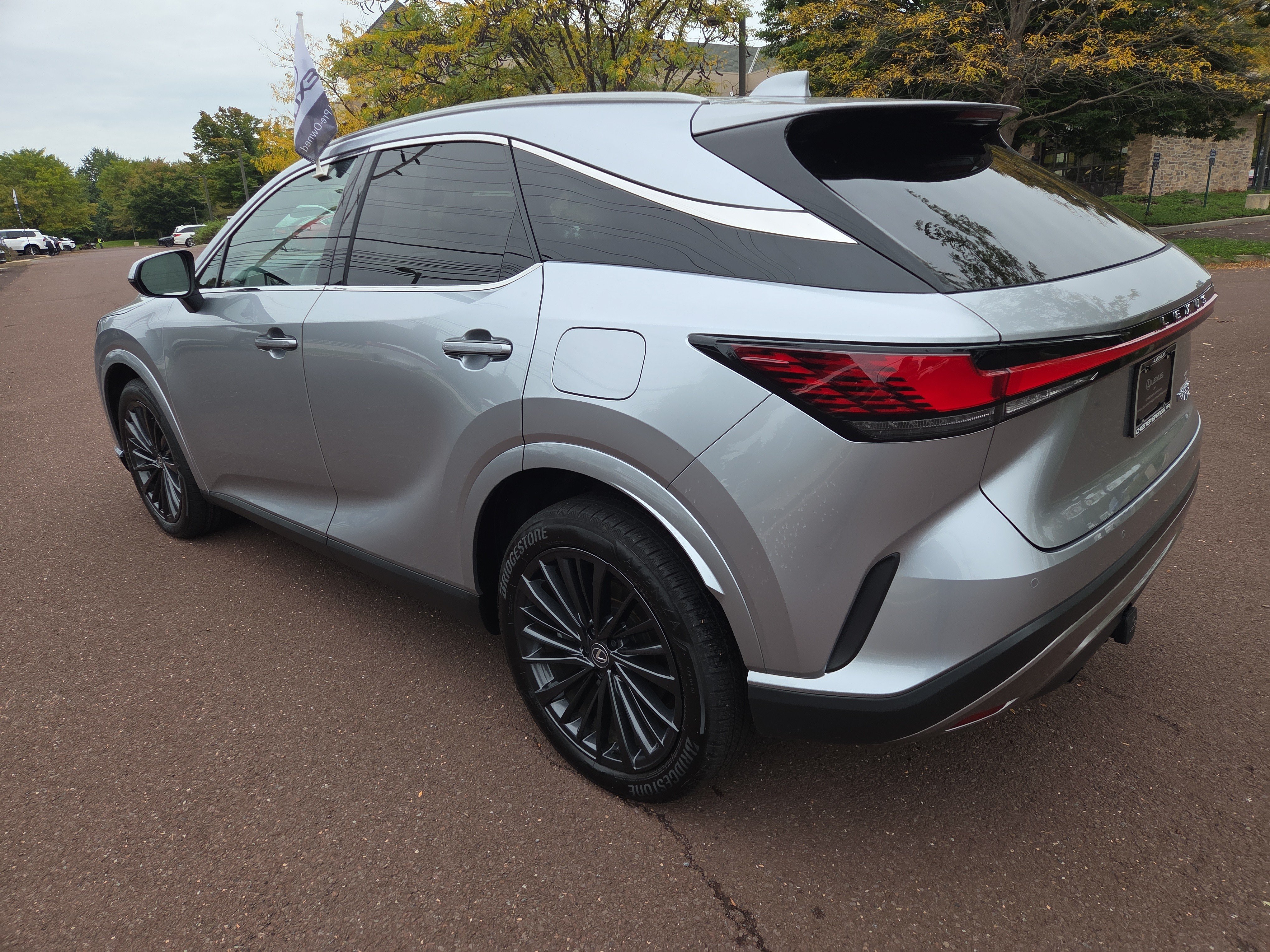 Certified 2025 Lexus RX 350h AWD/4WD image 5