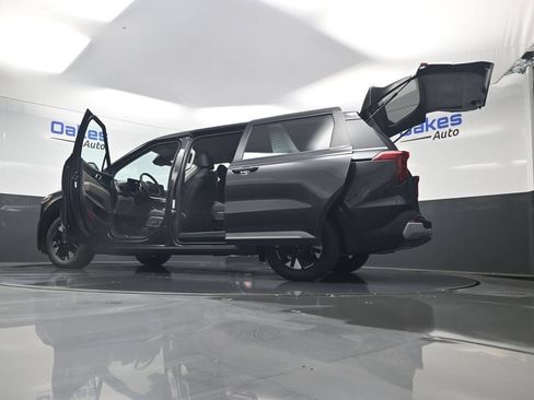 New 2026 Kia Carnival LXS FWD image 61