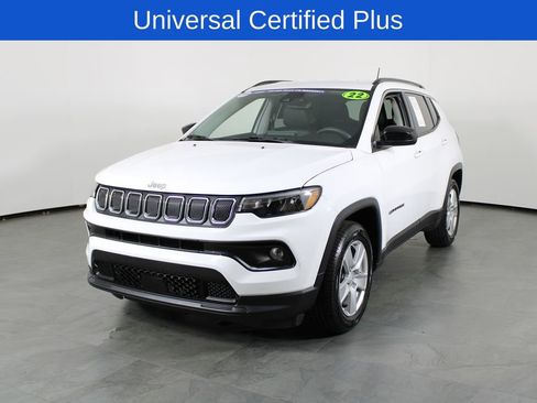 Used 2022 Jeep Compass Latitude image 2
