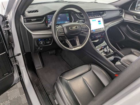 Used 2024 Jeep Grand Cherokee Limited 4xe image 2