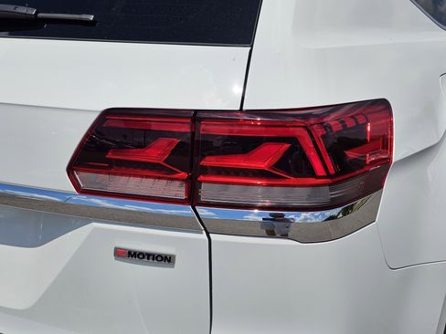 Used 2021 Volkswagen Atlas SEL Premium w/ MDO Package (Bench Seat) AWD/4WD image 9