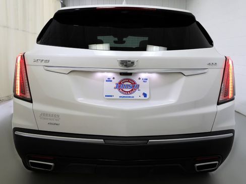 Used 2025 Cadillac XT5 Sportv w/ LPO, Red Accent Package AWD/4WD image 19