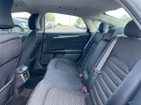 Used 2015 Ford Fusion SE FWD image 13