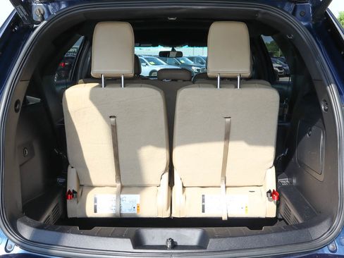 Used 2017 Ford Explorer XLT w/ Equipment Group 202A image 20