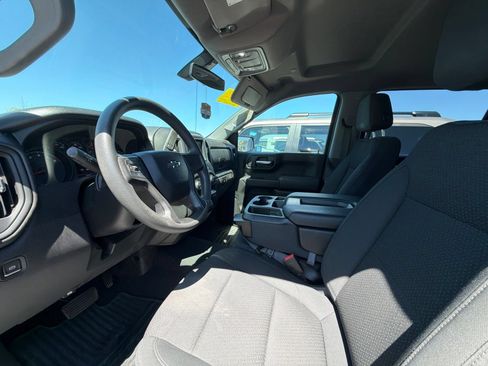 Used 2021 Chevrolet Silverado 1500 Custom Trail Boss AWD/4WD image 3