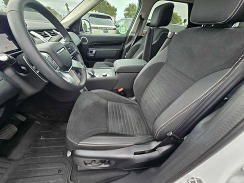 Certified 2024 Land Rover Discovery S image 24