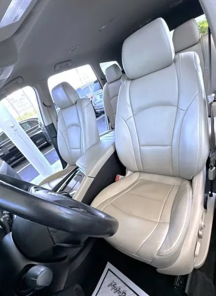 Used 2021 Buick Enclave Essence FWD image 18