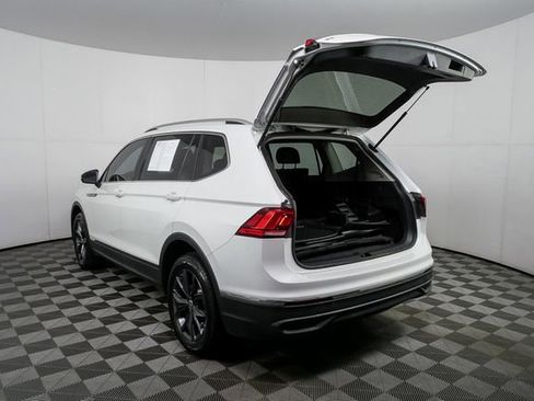 Certified 2023 Volkswagen Tiguan SE image 30