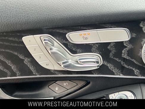 Used 2018 Mercedes-Benz GLC 300 4MATIC image 20