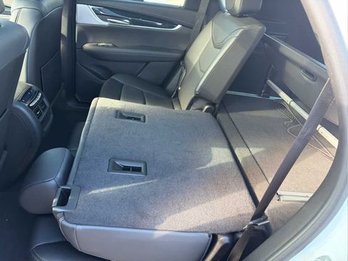 Certified 2025 Cadillac XT5 Premium Luxury image 23