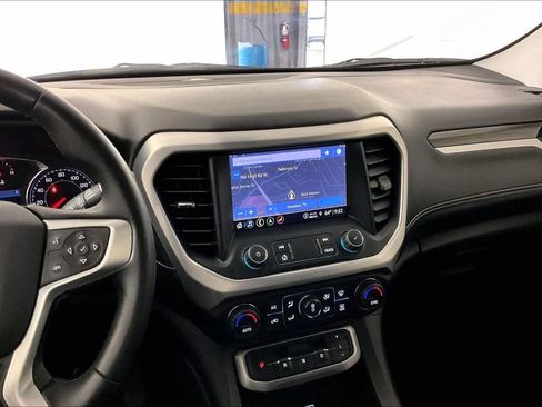 Certified 2023 GMC Acadia SLT w/ Elevation Edition FWD image 7