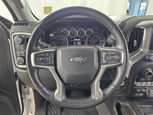 Used 2020 Chevrolet Silverado 1500 RST image 25