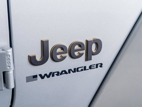 Used 2023 Jeep Wrangler Unlimited Rubicon 392 w/ Trailer Tow Package AWD/4WD image 26