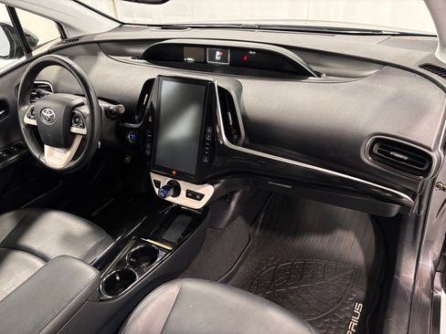 Used 2018 Toyota Prius image 17