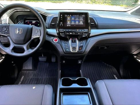 Used 2024 Honda Odyssey EX image 7