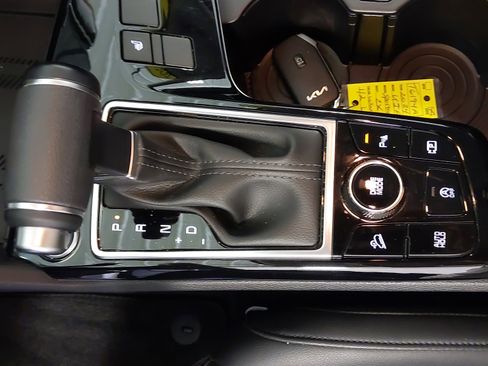 Used 2024 Kia Sportage EX FWD image 21