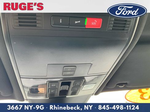 Used 2023 Volkswagen Tiguan SE R-Line AWD/4WD image 28
