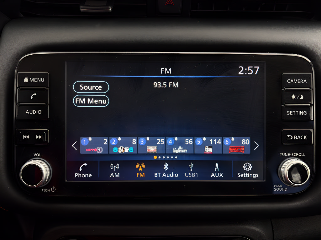 Certified 2024 Nissan Kicks SR w/ SR Premium Package FWD image 11