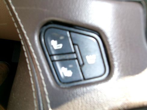 Used 2016 Chevrolet Tahoe LTZ AWD/4WD image 34