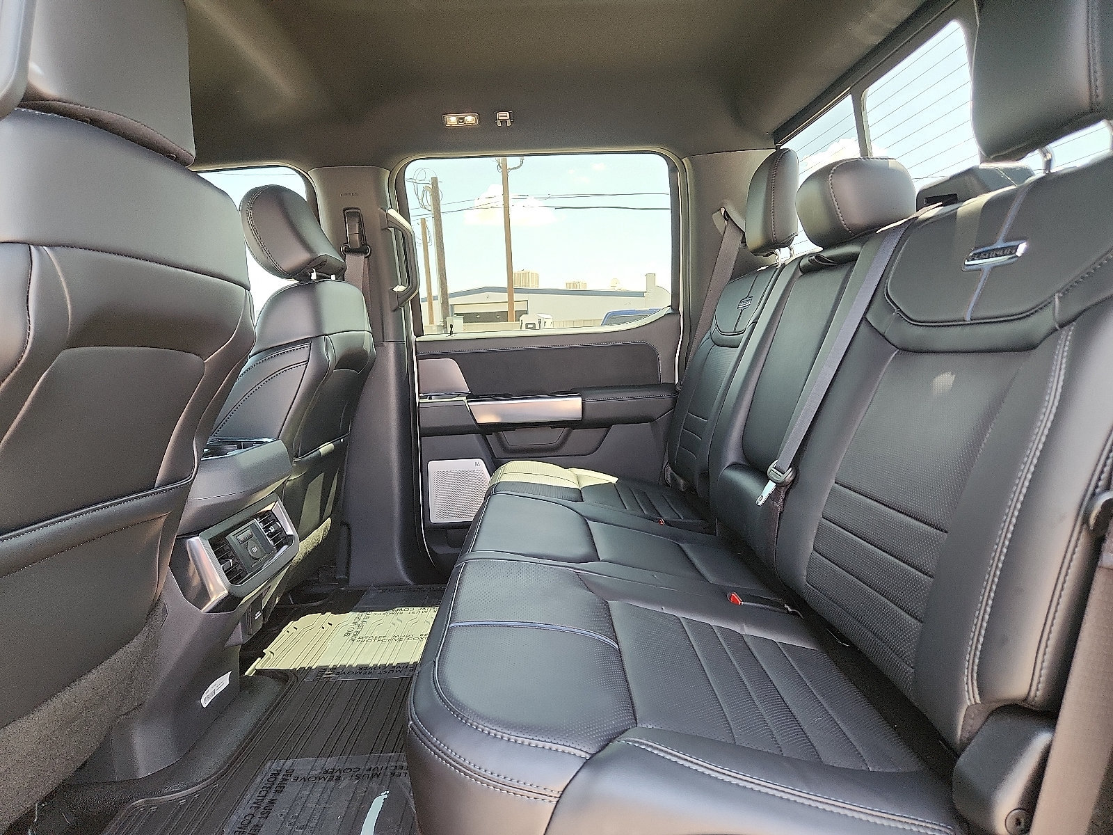New 2026 Ford F250 Platinum w/ FX4 Off-Road Package AWD/4WD image 8