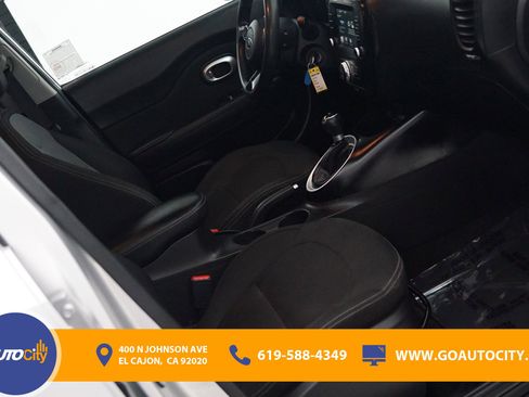 Used 2019 Kia Soul + image 8
