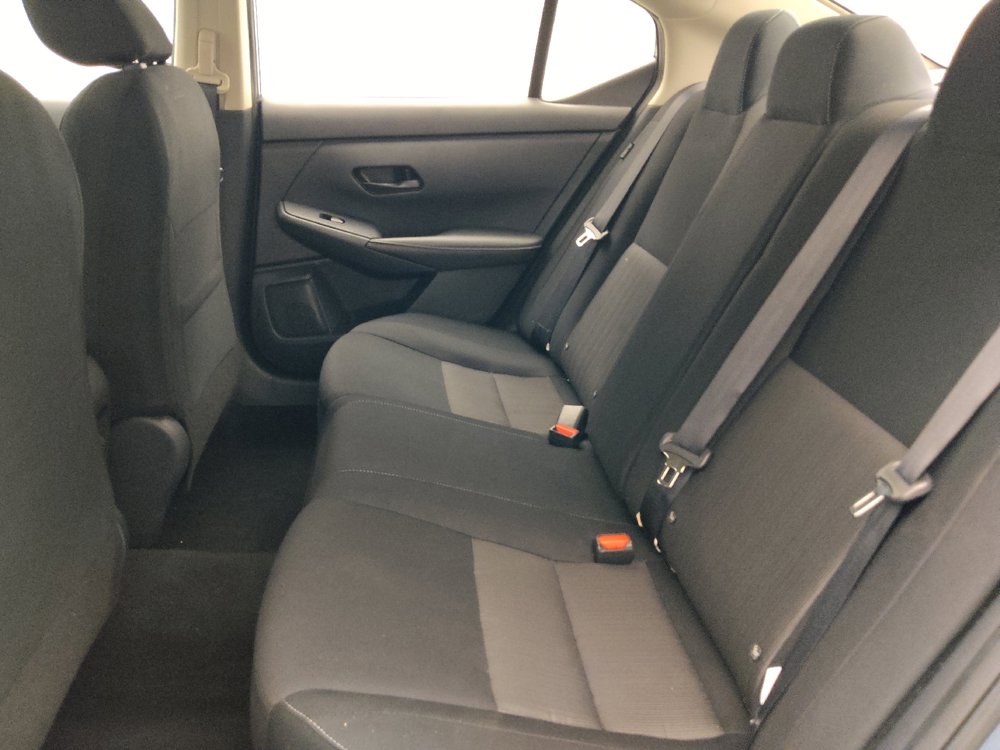 Used 2025 Nissan Sentra SV FWD image 18