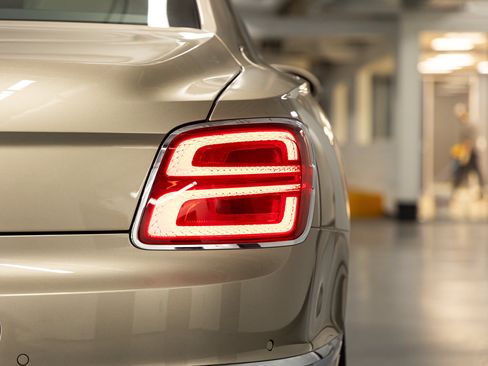 Used 2026 Bentley Flying Spur V8 AWD/4WD image 22