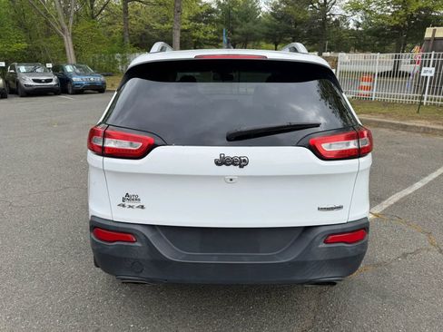 Used 2015 Jeep Cherokee Latitude w/ Cold Weather Group AWD/4WD image 6