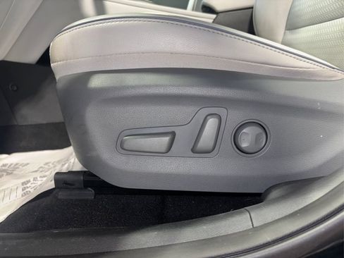 Used 2021 Hyundai Kona Limited w/ Cargo Package FWD image 29