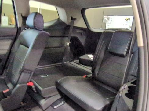 Used 2023 Volkswagen Atlas SE image 17