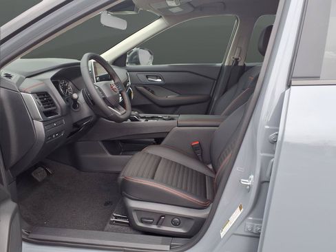 New 2026 Nissan Rogue SV AWD/4WD image 16
