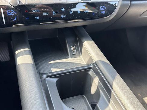 Used 2024 Hyundai Ioniq 6 SE RWD image 22