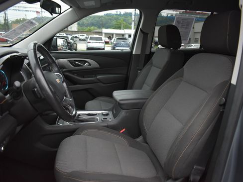 Used 2018 Chevrolet Traverse LT FWD image 16