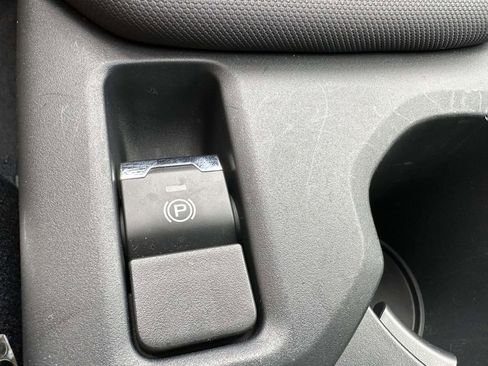 Certified 2025 Subaru Forester Premium image 19