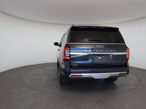 Used 2024 Ford Expedition Limited AWD/4WD image 14
