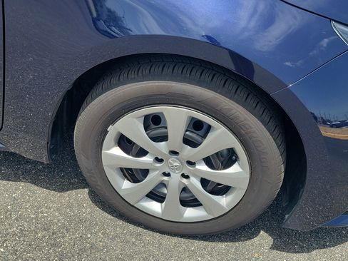 Used 2025 Toyota Corolla LE FWD image 8