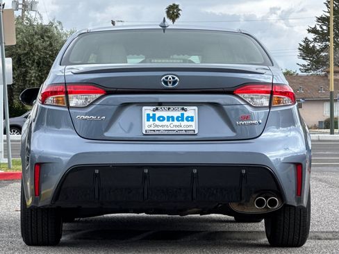 Used 2024 Toyota Corolla SE w/ Convenience Package image 9