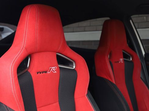 Used 2020 Honda Civic Type R image 32