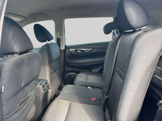 Used 2019 Nissan Rogue S AWD/4WD image 14