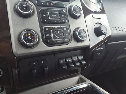 Used 2016 Ford F350 Platinum w/ Snow Plow Prep Package image 18