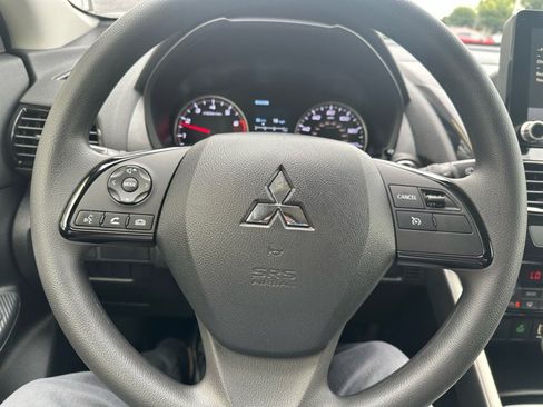 Used 2024 Mitsubishi Eclipse Cross LE image 9
