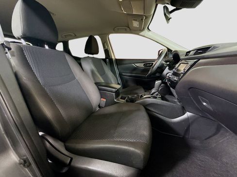 Used 2020 Nissan Rogue Sport S w/ Appearance Package FWD image 28