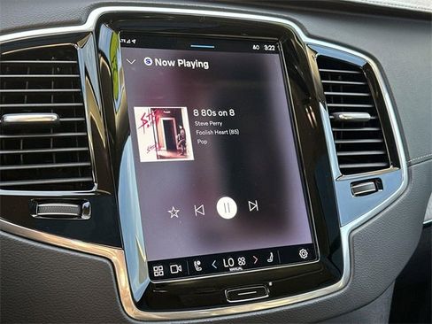 Used 2023 Volvo XC90 T8 Ultimate w/ Lounge Package image 12