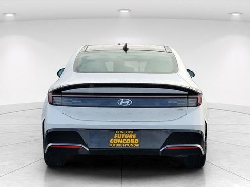 New 2026 Hyundai Sonata SEL FWD image 4