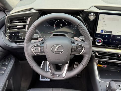 New 2026 Lexus TX 500h AWD image 15