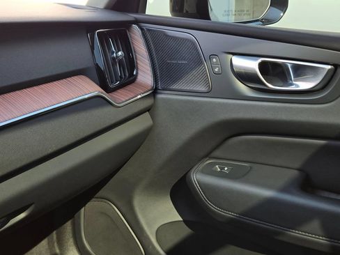 Certified 2023 Volvo XC60 B5 Plus w/ Climate Package AWD/4WD image 30