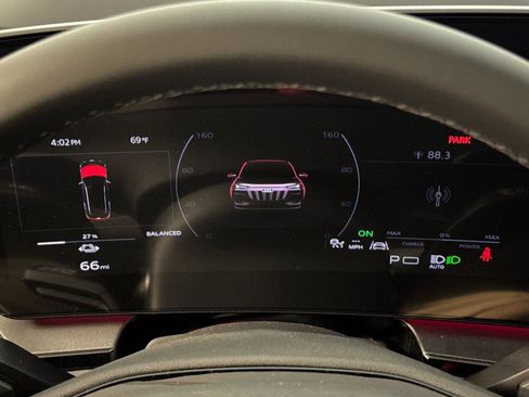 New 2025 Audi Q6 e-tron Premium Plus image 24