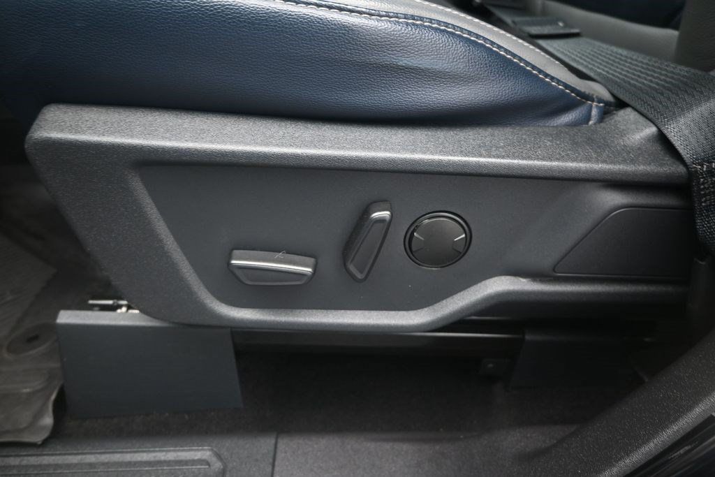Used 2024 Ford Bronco Outer Banks AWD/4WD image 17