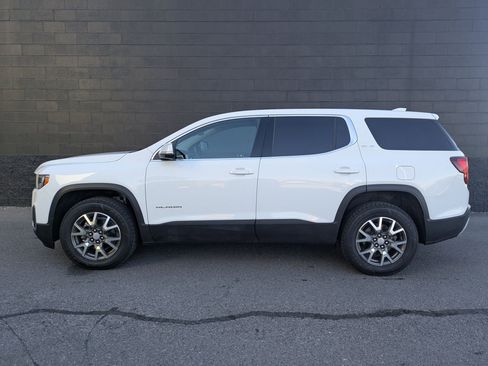 Used 2023 GMC Acadia SLE image 8