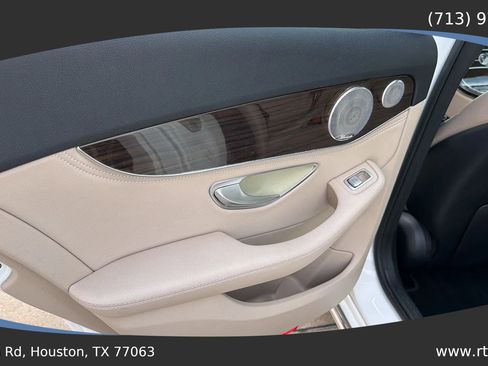 Used 2015 Mercedes-Benz C 300 Sedan image 25